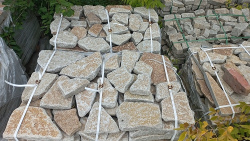 Плитняк гранитный галтованный купить в Ханты-Мансийске