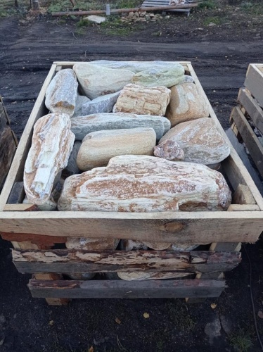 Златолит жёлтый, жёлто-зелёный глыбки и валуны для ланшафтного дизайна купить в Ханты-Мансийске