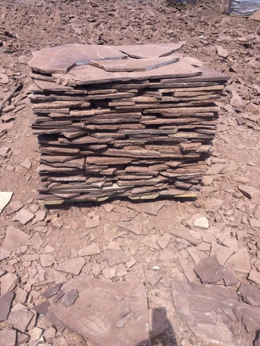 Плитняк лемезит бордовый для цоколя 1,5-2 см купить в Ханты-Мансийске