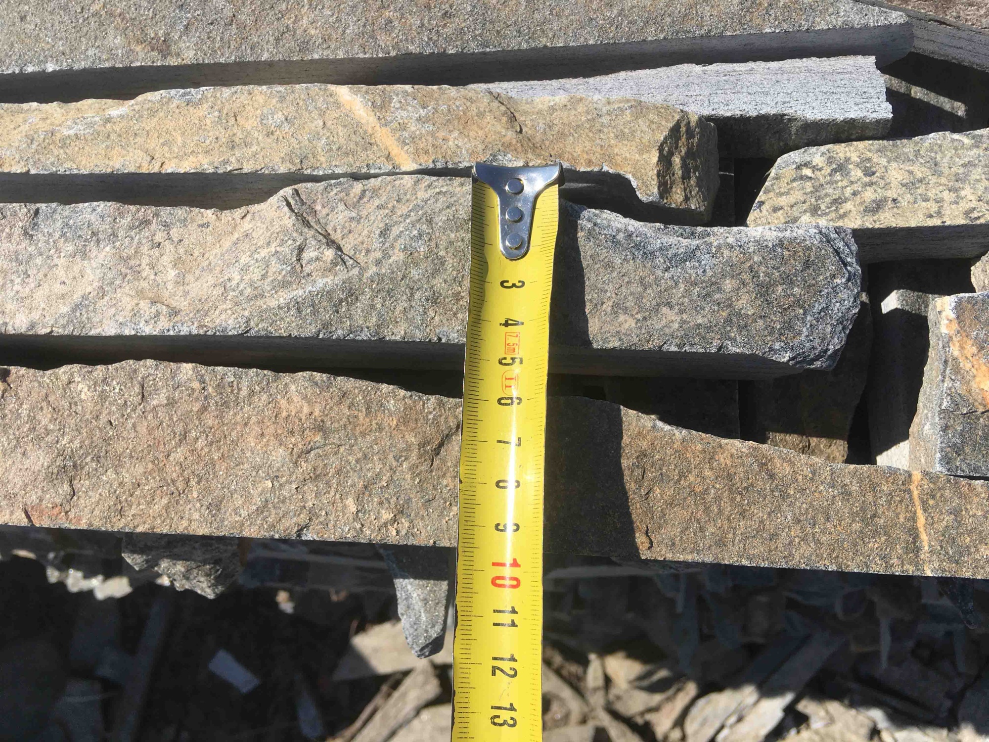 Горбушка златолит мультиколор для облицовки купить в Ханты-Мансийске