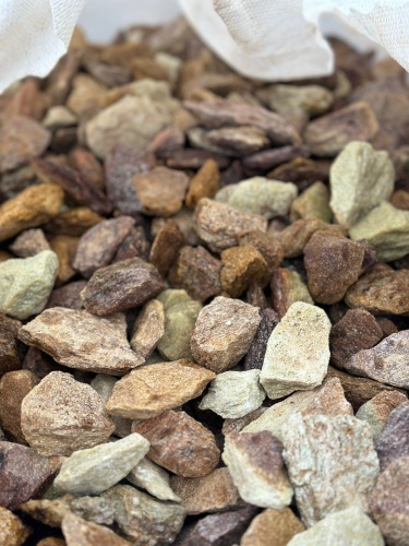 Златолит персиковый декоративная каменная крошка купить в Ханты-Мансийске