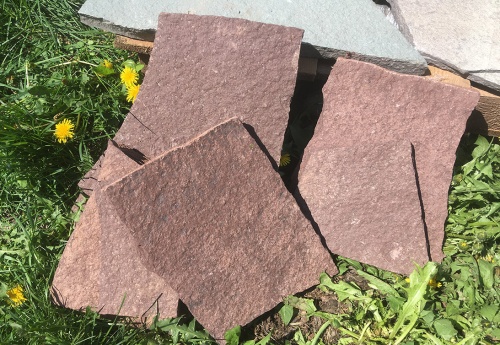 Плитняк лемезит бордовый для цоколя 1,5-2 см купить в Ханты-Мансийске