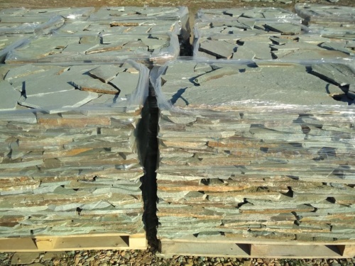 Плитняк златолит зелёный для цоколя, отмостки купить в Ханты-Мансийске