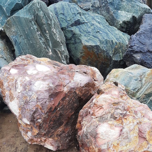 Ландшафтные глыбы красно-фиолетовые 200-1000 килограмм купить в Ханты-Мансийске