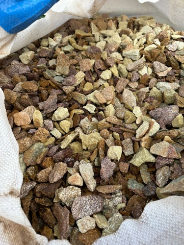 Златолит персиковый декоративная каменная крошка купить в Ханты-Мансийске