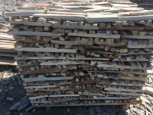 Горбушка златолит золотистый для облицовки купить в Ханты-Мансийске