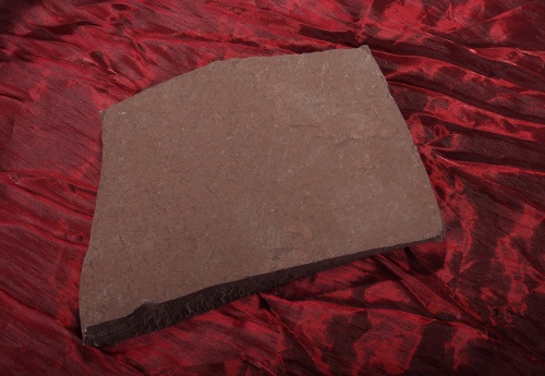 Плитняк лемезит бордовый для цоколя 1,5-2 см купить в Ханты-Мансийске