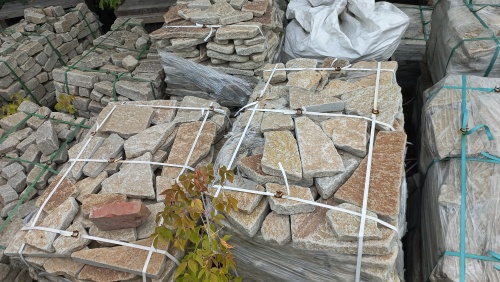 Гранитный плитняк галтованный для парковки купить в Ханты-Мансийске