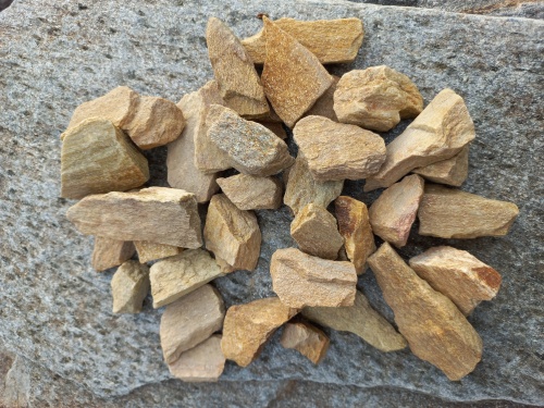 Златолит жёлтый декоративная каменная крошка купить в Ханты-Мансийске